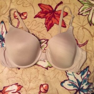 Maidenform bra fits 36d label says 38d